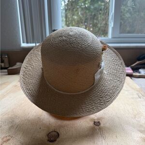 Chic Beige Straw Hat with Ribbon
